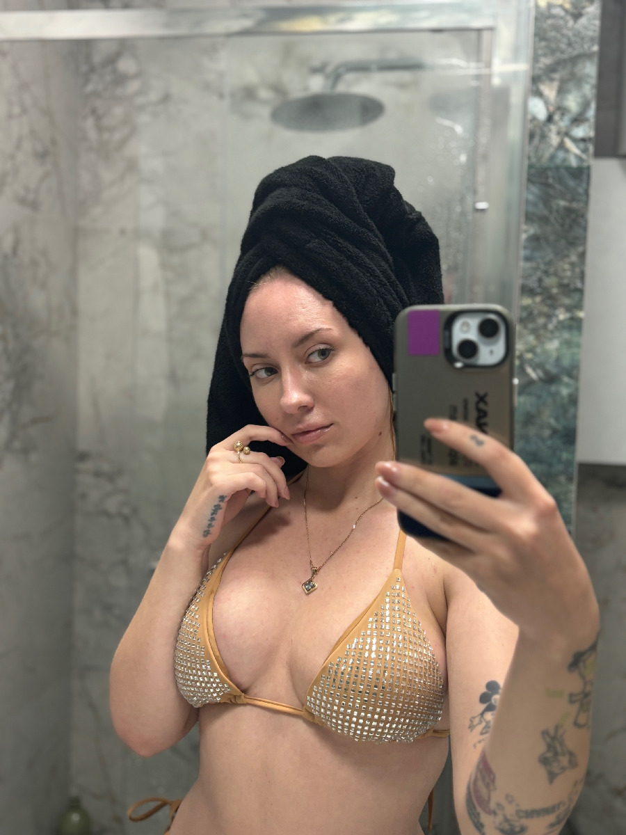 Nude girl KateV in Port Moresby