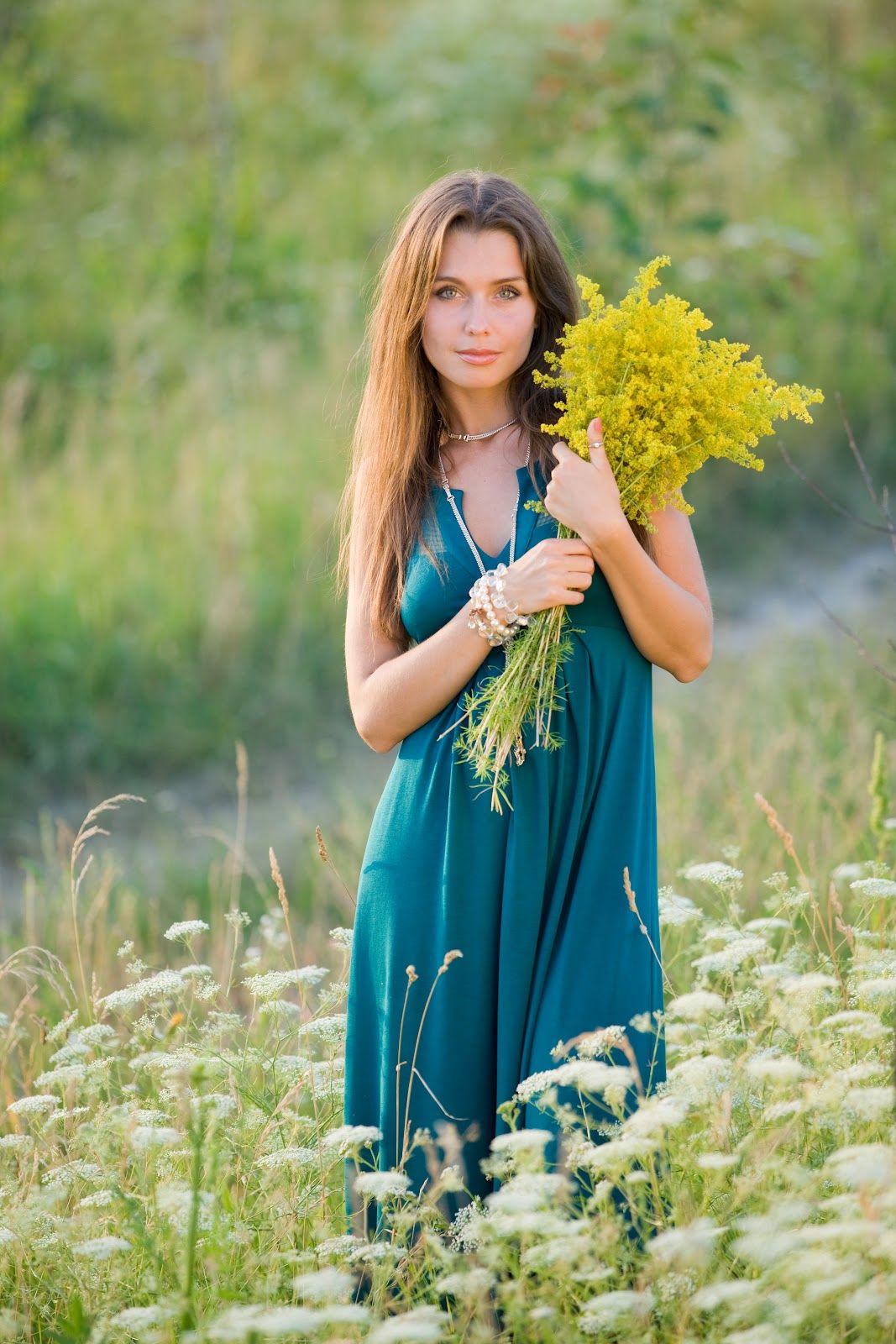 Slavic women in Port Moresby